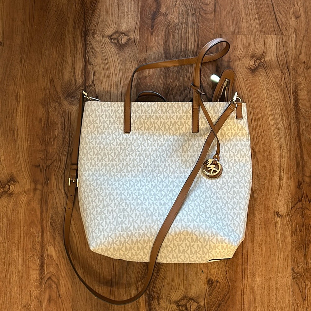 Michael Kors Tote